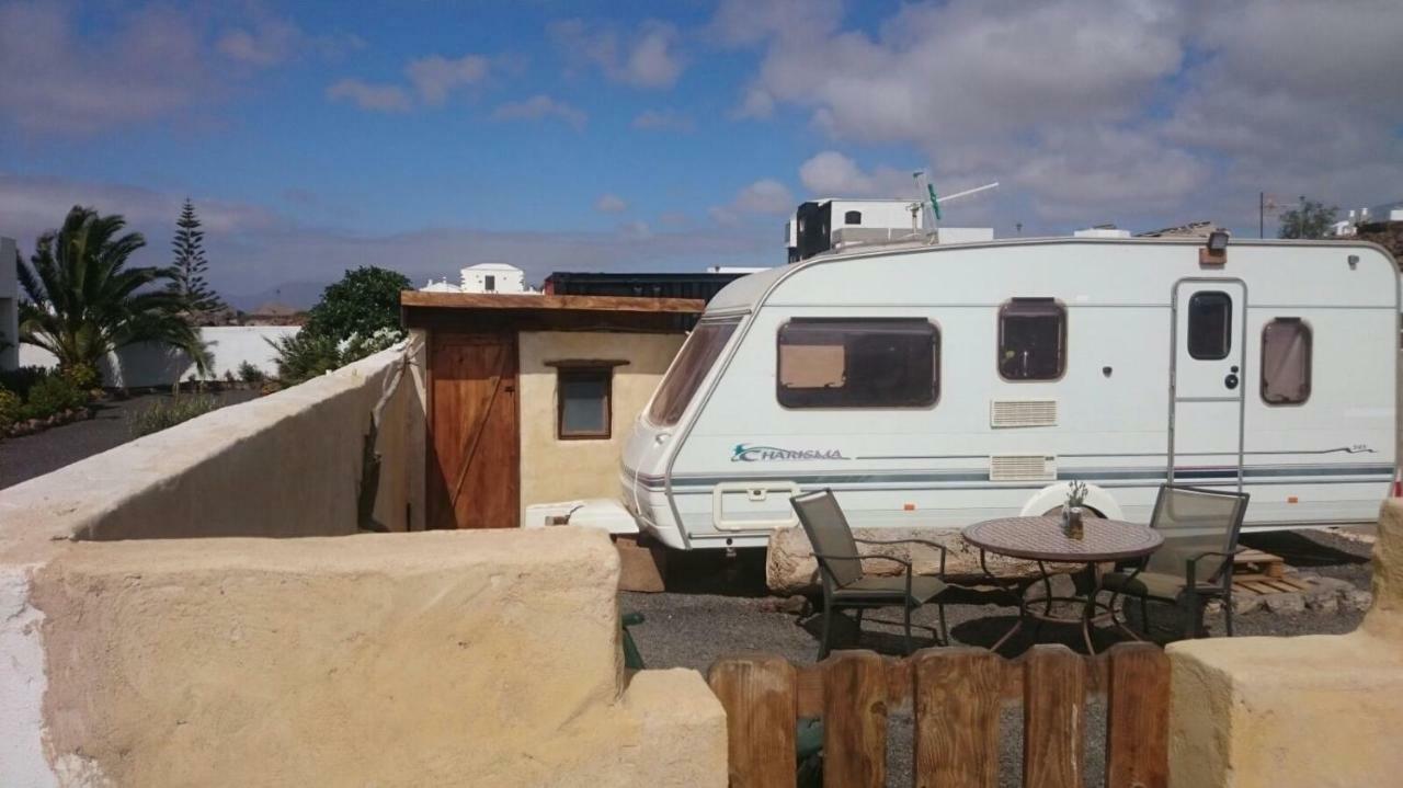 Caravan Apartment Tinajo Ngoại thất bức ảnh